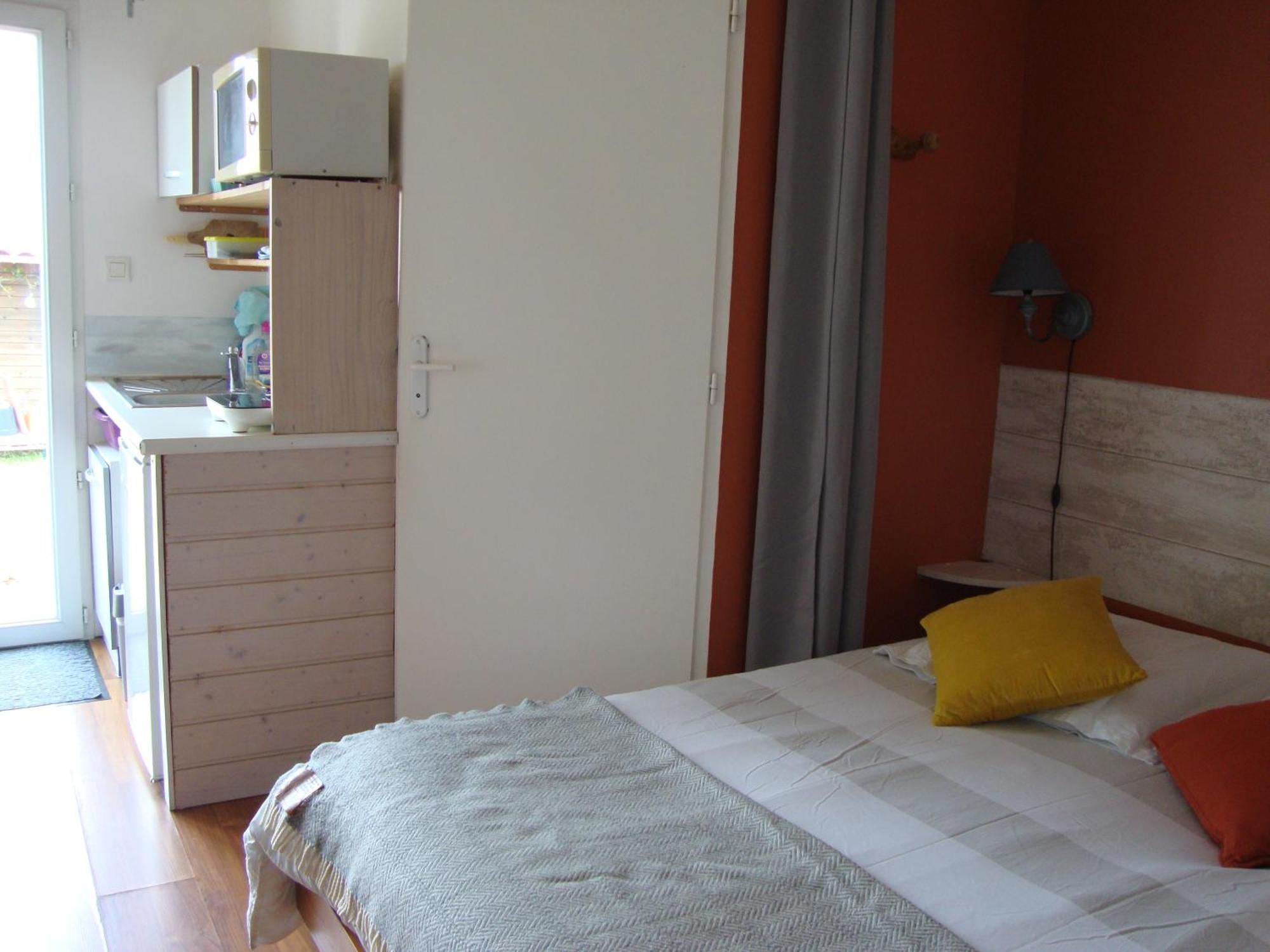 STUDIO indépendant DRAPS fournis VRAI lit WIFI vélos 700m OCEAN Bretignolles-sur-Mer Extérieur photo