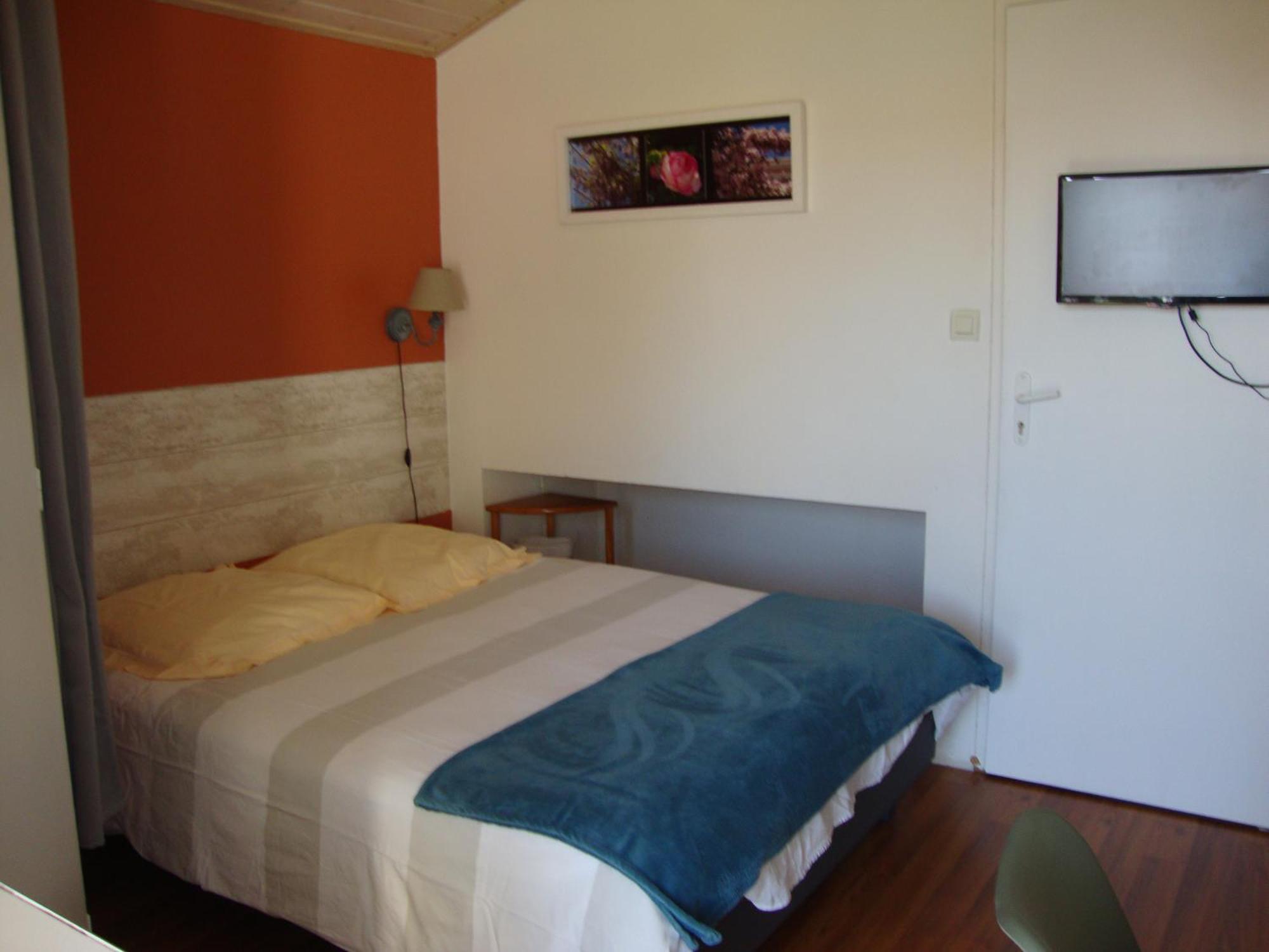 STUDIO indépendant DRAPS fournis VRAI lit WIFI vélos 700m OCEAN Bretignolles-sur-Mer Extérieur photo