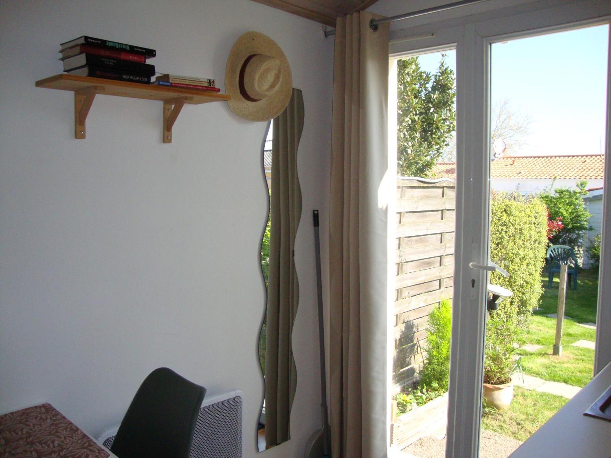 STUDIO indépendant DRAPS fournis VRAI lit WIFI vélos 700m OCEAN Bretignolles-sur-Mer Extérieur photo